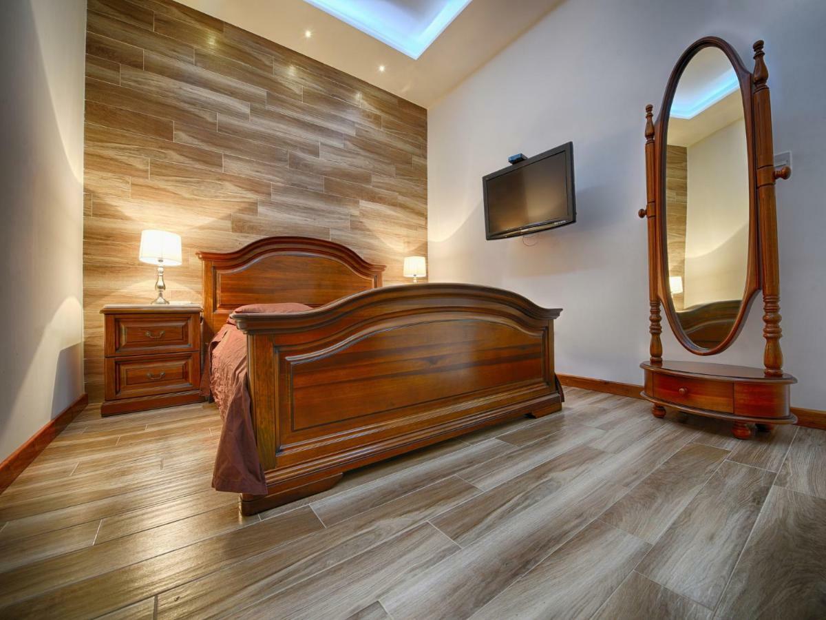 Anthony'S Maisonette Villa Qala Екстериор снимка