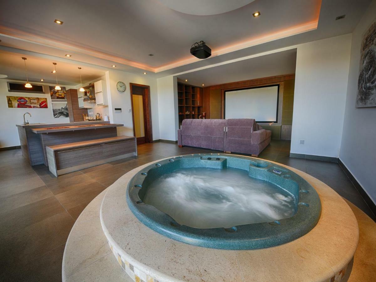 Anthony'S Maisonette Villa Qala Екстериор снимка